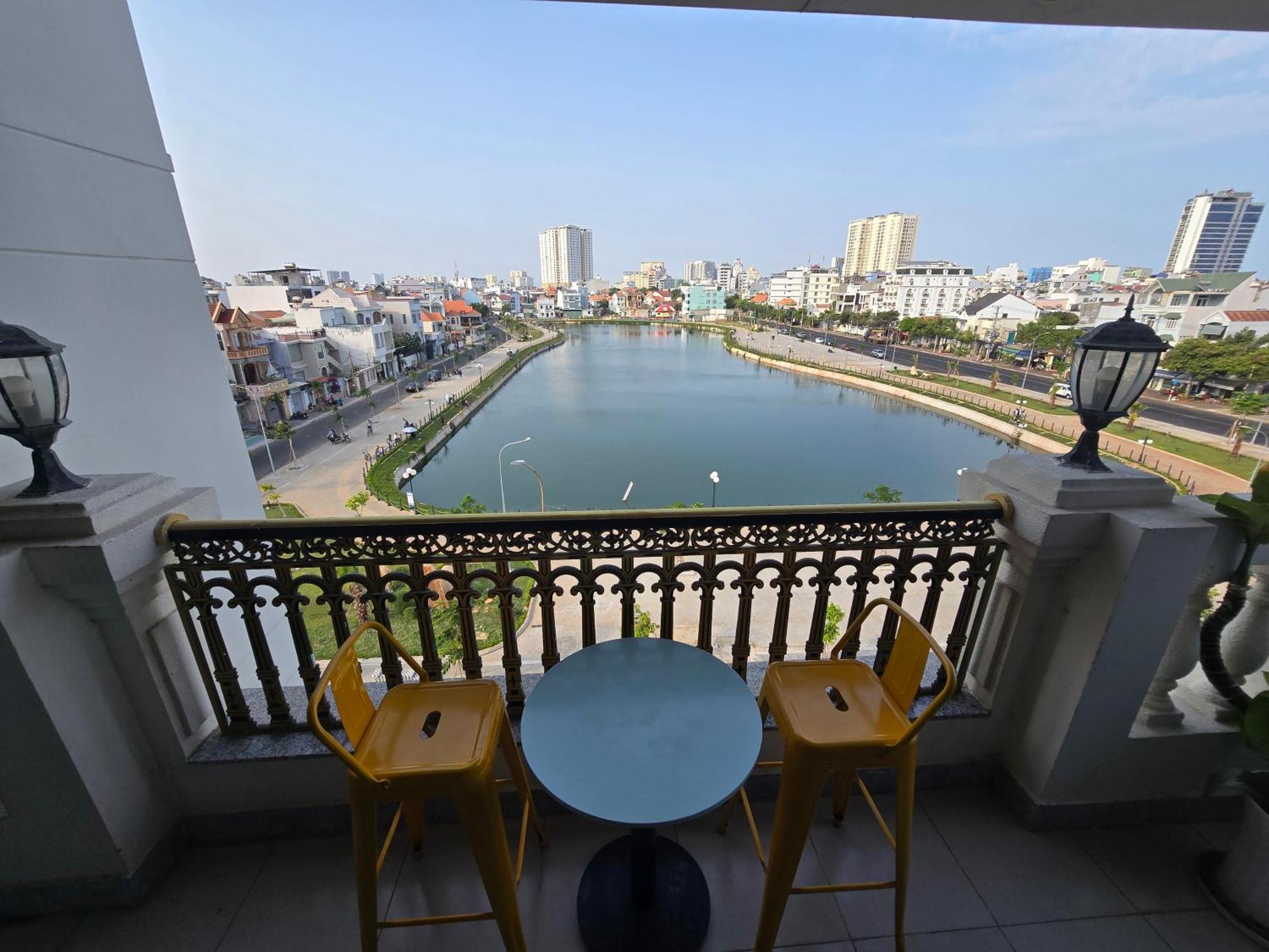 Camy Hotel Вунг Тау Екстериор снимка